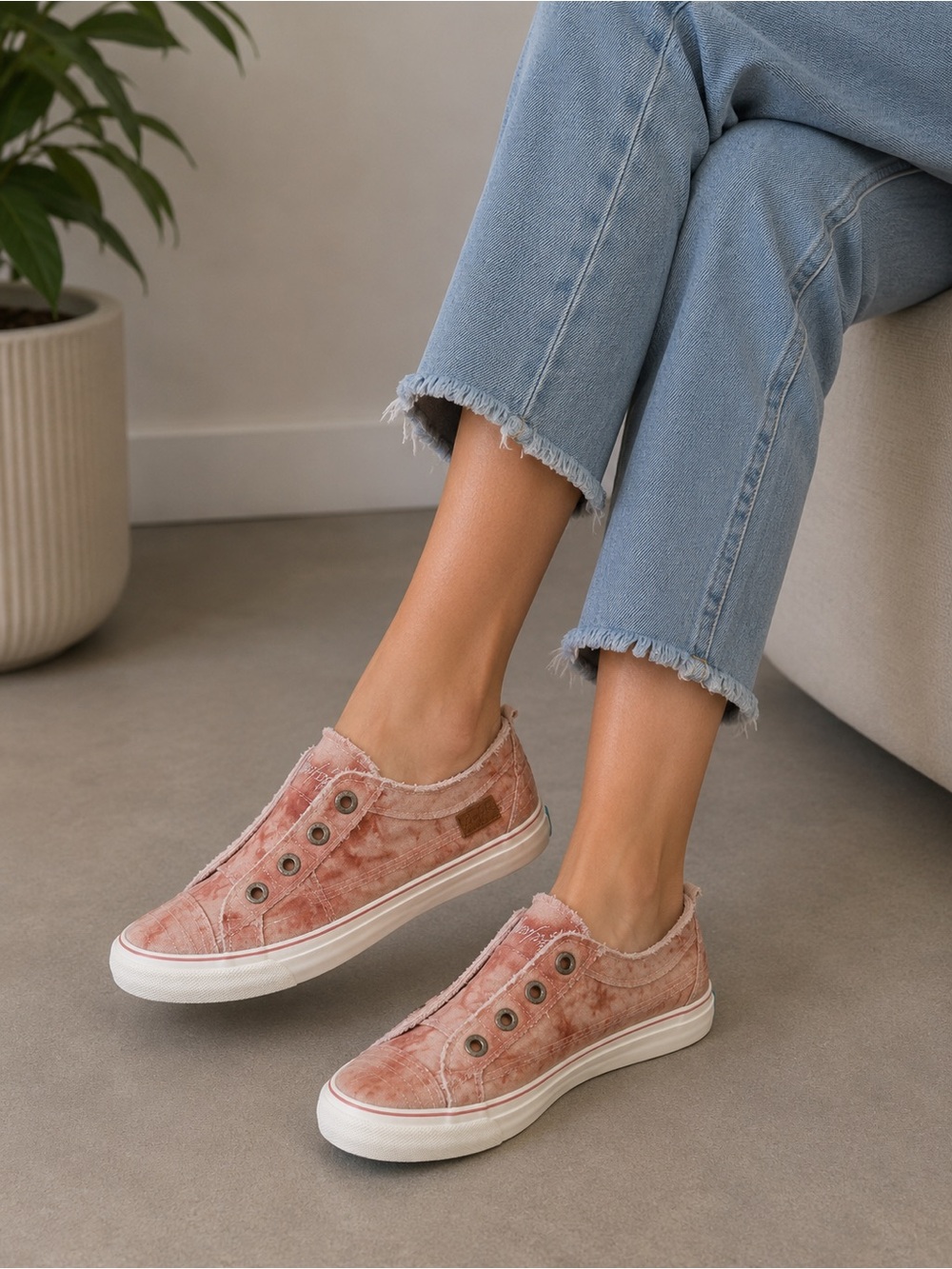 Women's Slip-On Blowfish Sneakers in Blush Pink